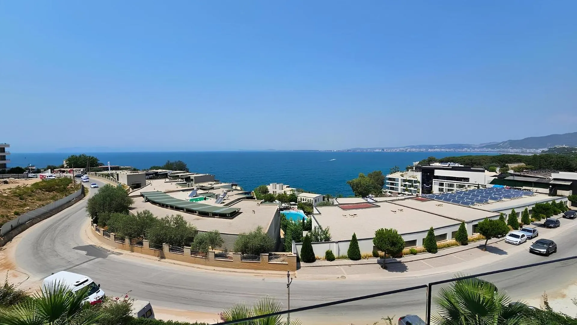 Bright Seafront Apartment For 3 Guests Vlorë