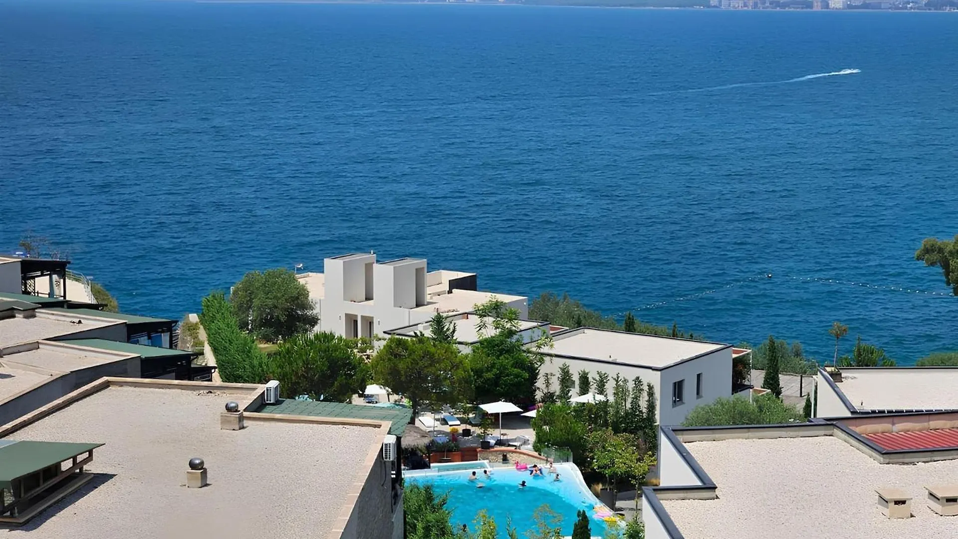 Bright Seafront Apartment For 3 Guests Vlorë Albanie